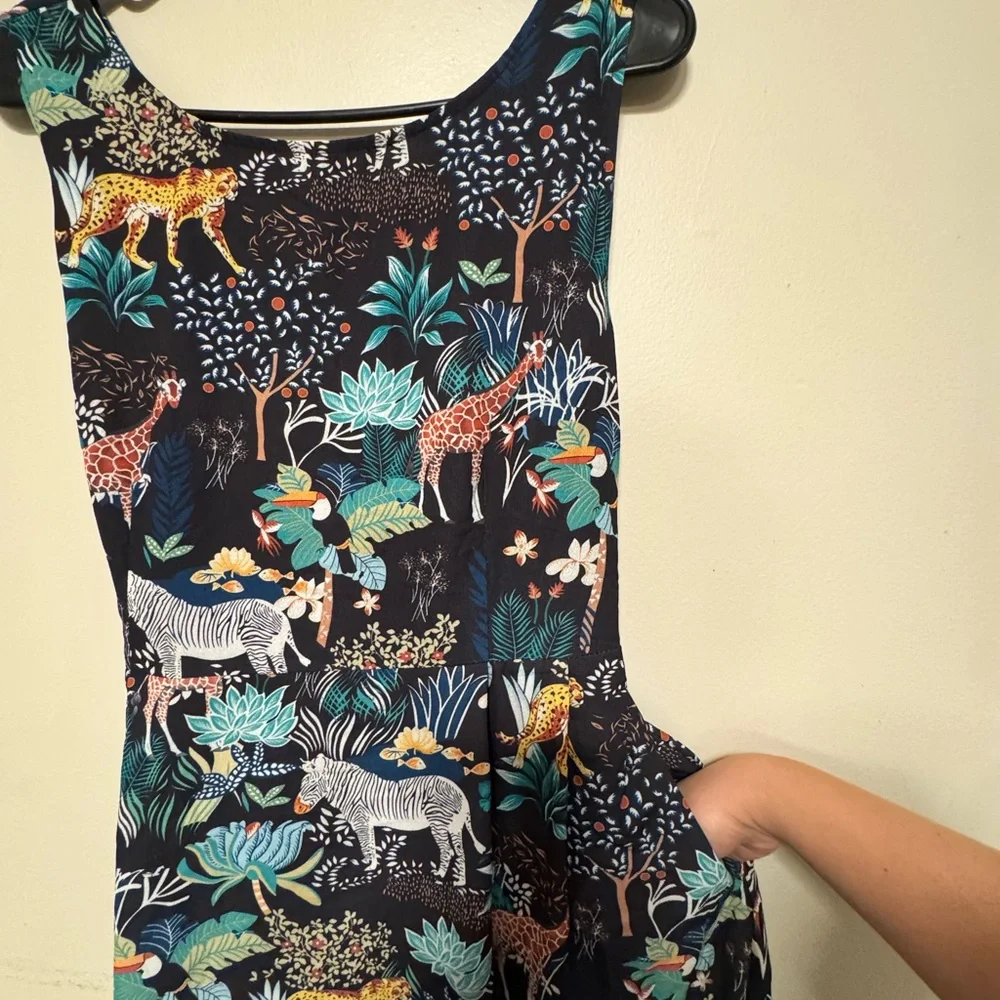 Animal Print Sleeveless Dress - Picture 5 of 7